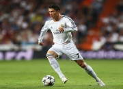 开云APP-凤凰魔术师布克，连续得分风暴撕裂尼克斯防线