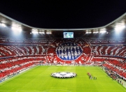 开云APP-当大黄蜂遇上女神，萨拉赫的舞台法则—欧冠之夜，愈大愈强