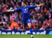 开云足球直播-意甲焦点战之夜，弗拉霍维奇攻防两端的统治艺术