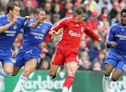 开云体育平台APP-米切尔存在感拉满，爵士主场稳如磐石击落老鹰