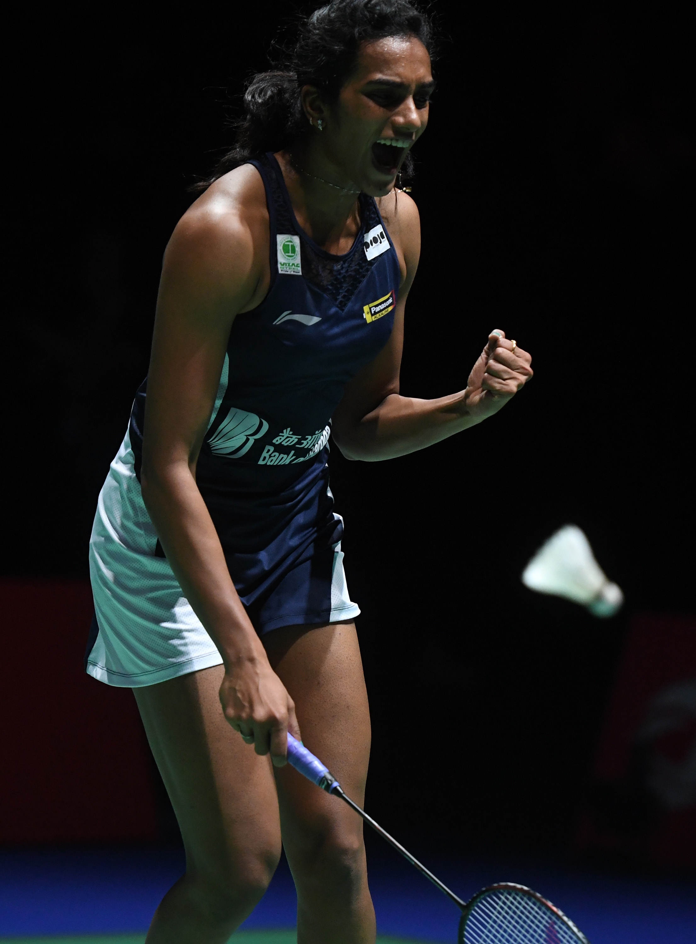 印尼羽毛球队翻盘英格兰羽毛球队，辛杜惊艳世界的简单介绍