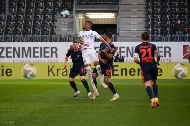 汉诺威主场战胜汉堡，取得关键胜利的简单介绍