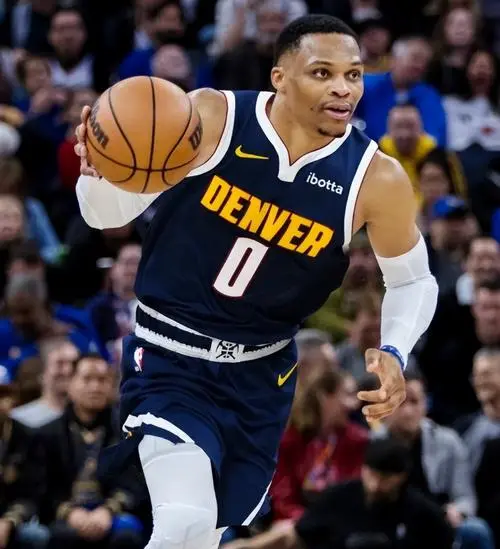 掘金队表现出色目前排名第一