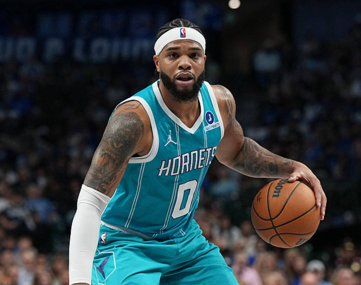 独行侠主场击败黄蜂，唐斯大放光彩分的简单介绍