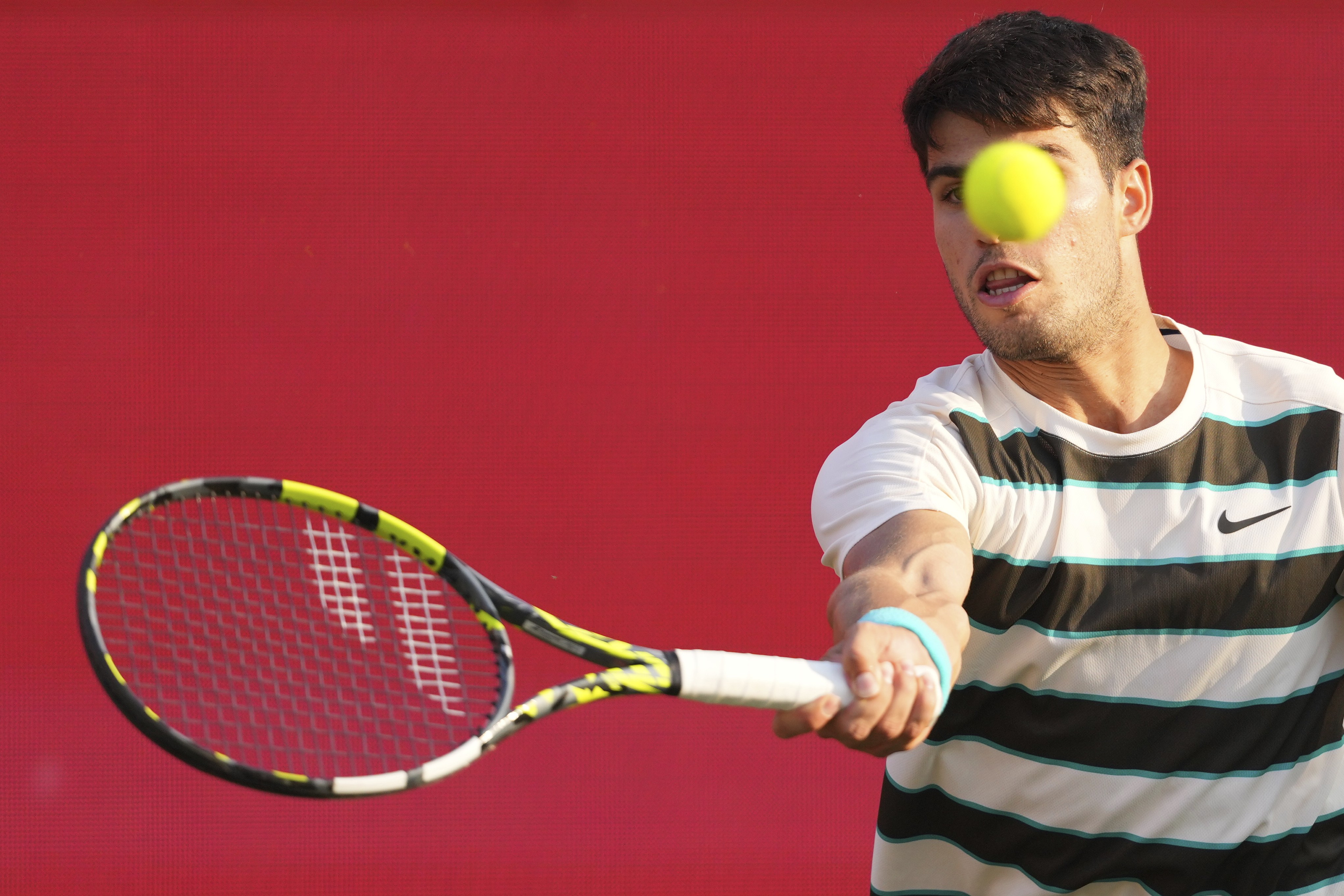 意大利网球队完胜德国网球队，阿尔卡拉斯惊艳世界