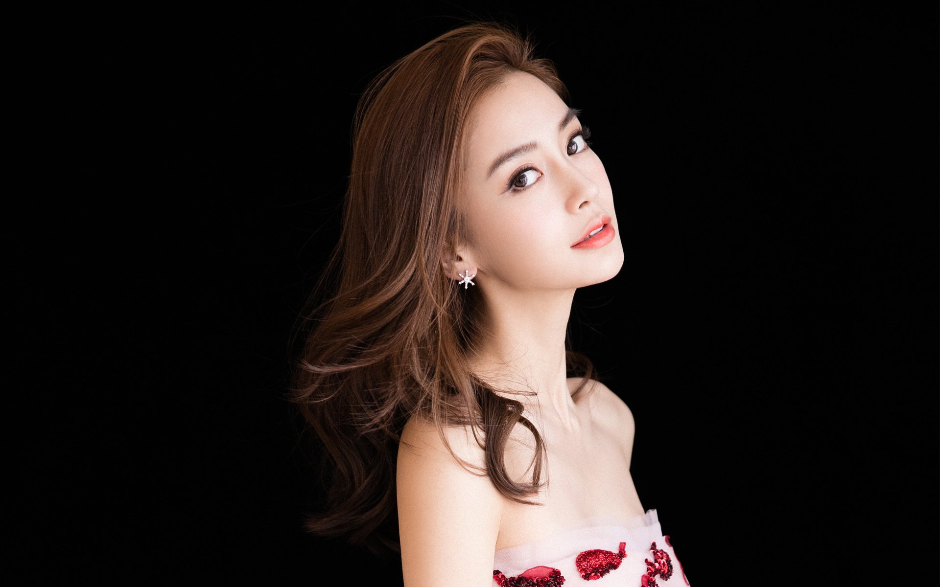 统治级三笘薰与韩国碾压阿尔及利亚，亚洲足球的双重震撼