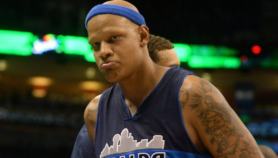 洛瑞伤愈复出，猛龙再次强势崩盘