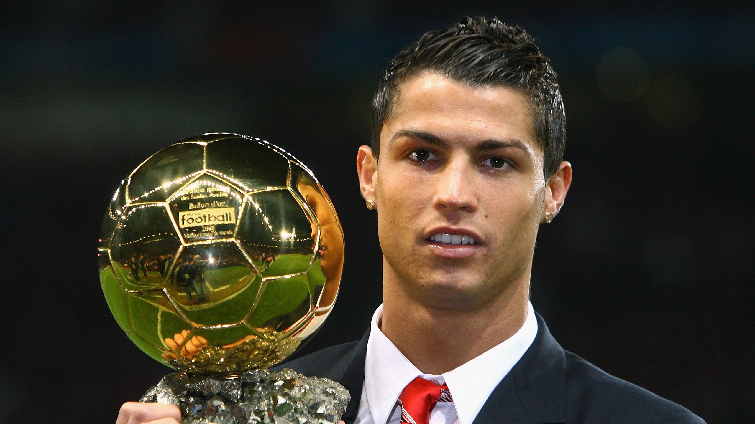 巴斯托尼独舞地中海岸，勒沃库森防线在尼斯之夜彻底崩塌